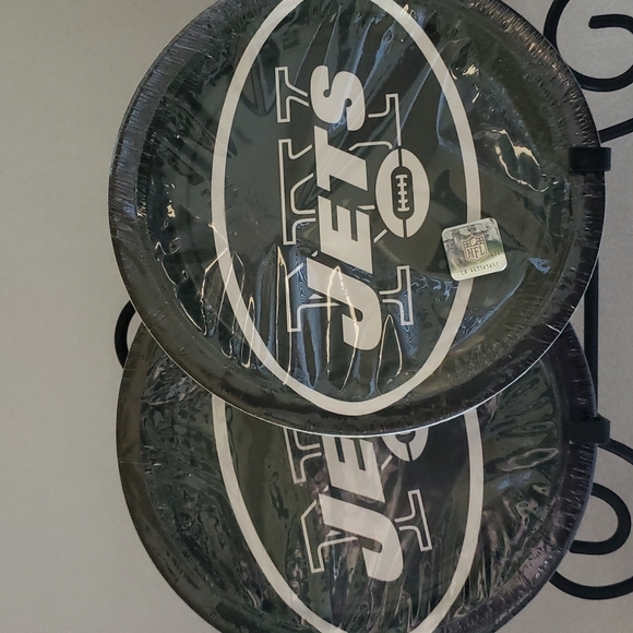 NFL | New York Jets Set of 2 Packages of Paper Plates - Picture 1 of 3